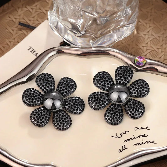 Wildflower Meadow Daisies - French Belle Garden Party Earrings - Junebug Jewels