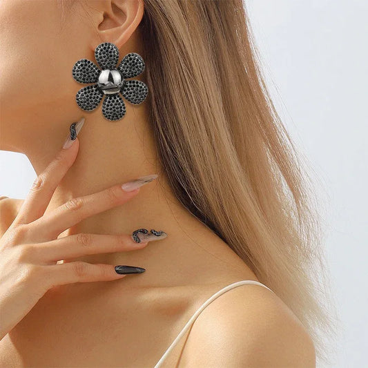 Wildflower Meadow Daisies - French Belle Garden Party Earrings - Junebug Jewels